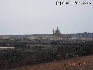 [P14] o frumoasa panorama asupra insulei Gozo, cu biserica Ta'Pinu care se distinge prin maretia ei de tot ceea ce o inconjoara » foto by criss23
 - 
<span class="allrVoted glyphicon glyphicon-heart hidden" id="av573391"></span>
<a class="m-l-10 hidden" id="sv573391" onclick="voting_Foto_DelVot(,573391,3422)" role="button">șterge vot <span class="glyphicon glyphicon-remove"></span></a>
<a id="v9573391" class=" c-red"  onclick="voting_Foto_SetVot(573391)" role="button"><span class="glyphicon glyphicon-heart-empty"></span> <b>LIKE</b> = Votează poza</a> <img class="hidden"  id="f573391W9" src="/imagini/loader.gif" border="0" /><span class="AjErrMes hidden" id="e573391ErM"></span>