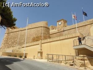 [P05] Cavalerii sunt cei care au consolidat zidurile cetatii, dupa victoria lor asupra turcilor in 1565. Desi castigasera, le era teama ca turcii sa nu se razbune. In fata portii principale se afla un obelisc construit langa rezervorul de apa. » foto by geani anto
 - 
<span class="allrVoted glyphicon glyphicon-heart hidden" id="av1256788"></span>
<a class="m-l-10 hidden" id="sv1256788" onclick="voting_Foto_DelVot(,1256788,3422)" role="button">șterge vot <span class="glyphicon glyphicon-remove"></span></a>
<a id="v91256788" class=" c-red"  onclick="voting_Foto_SetVot(1256788)" role="button"><span class="glyphicon glyphicon-heart-empty"></span> <b>LIKE</b> = Votează poza</a> <img class="hidden"  id="f1256788W9" src="/imagini/loader.gif" border="0" /><span class="AjErrMes hidden" id="e1256788ErM"></span>