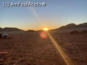 [P08] apusul de soare in desert ( sa va imbracati ) » foto by sakalum
 - 
<span class="allrVoted glyphicon glyphicon-heart hidden" id="av1278170"></span>
<a class="m-l-10 hidden" id="sv1278170" onclick="voting_Foto_DelVot(,1278170,3434)" role="button">șterge vot <span class="glyphicon glyphicon-remove"></span></a>
<a id="v91278170" class=" c-red"  onclick="voting_Foto_SetVot(1278170)" role="button"><span class="glyphicon glyphicon-heart-empty"></span> <b>LIKE</b> = Votează poza</a> <img class="hidden"  id="f1278170W9" src="/imagini/loader.gif" border="0" /><span class="AjErrMes hidden" id="e1278170ErM"></span>