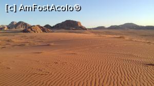 P01 [APR-2019] În deşertul Wadi Rum, dune de nisip roşu