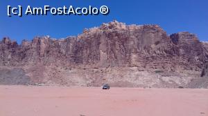 P02 [APR-2019] Stânci în deşertul Wadi Rum