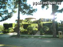 [P08] BEVERLY HILLS / casa lui Dr. Phill » foto by grecudoina
 - 
<span class="allrVoted glyphicon glyphicon-heart hidden" id="av362917"></span>
<a class="m-l-10 hidden" id="sv362917" onclick="voting_Foto_DelVot(,362917,3459)" role="button">șterge vot <span class="glyphicon glyphicon-remove"></span></a>
<a id="v9362917" class=" c-red"  onclick="voting_Foto_SetVot(362917)" role="button"><span class="glyphicon glyphicon-heart-empty"></span> <b>LIKE</b> = Votează poza</a> <img class="hidden"  id="f362917W9" src="/imagini/loader.gif" border="0" /><span class="AjErrMes hidden" id="e362917ErM"></span>