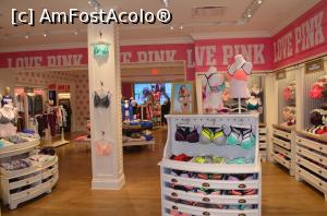 [P09] Magazinul Victoria s Secret din Santa Monica, pe 3rd street » foto by zake
 - 
<span class="allrVoted glyphicon glyphicon-heart hidden" id="av729557"></span>
<a class="m-l-10 hidden" id="sv729557" onclick="voting_Foto_DelVot(,729557,3459)" role="button">șterge vot <span class="glyphicon glyphicon-remove"></span></a>
<a id="v9729557" class=" c-red"  onclick="voting_Foto_SetVot(729557)" role="button"><span class="glyphicon glyphicon-heart-empty"></span> <b>LIKE</b> = Votează poza</a> <img class="hidden"  id="f729557W9" src="/imagini/loader.gif" border="0" /><span class="AjErrMes hidden" id="e729557ErM"></span>