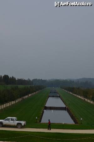 [P14] Torino, Venaria Reale. Aleea Centrale e Canale di Ercole cu lebedele sale leneșe și indiferente la aparatele noastre.  » foto by unq
 - 
<span class="allrVoted glyphicon glyphicon-heart hidden" id="av476423"></span>
<a class="m-l-10 hidden" id="sv476423" onclick="voting_Foto_DelVot(,476423,3466)" role="button">șterge vot <span class="glyphicon glyphicon-remove"></span></a>
<a id="v9476423" class=" c-red"  onclick="voting_Foto_SetVot(476423)" role="button"><span class="glyphicon glyphicon-heart-empty"></span> <b>LIKE</b> = Votează poza</a> <img class="hidden"  id="f476423W9" src="/imagini/loader.gif" border="0" /><span class="AjErrMes hidden" id="e476423ErM"></span>