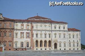 [P08] Torino, Venaria Reale. Sala di Diana, partea din dreapta, unde este și arcada de intrare. 
Sale dele Arti, partea din stânga.  » foto by unq
 - 
<span class="allrVoted glyphicon glyphicon-heart hidden" id="av476417"></span>
<a class="m-l-10 hidden" id="sv476417" onclick="voting_Foto_DelVot(,476417,3466)" role="button">șterge vot <span class="glyphicon glyphicon-remove"></span></a>
<a id="v9476417" class=" c-red"  onclick="voting_Foto_SetVot(476417)" role="button"><span class="glyphicon glyphicon-heart-empty"></span> <b>LIKE</b> = Votează poza</a> <img class="hidden"  id="f476417W9" src="/imagini/loader.gif" border="0" /><span class="AjErrMes hidden" id="e476417ErM"></span>