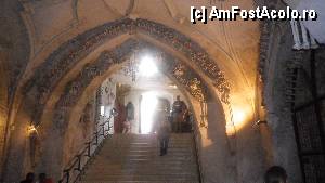 [P17] Sedlec Ossuary, intrarea principala » foto by roxana.tomina
 - 
<span class="allrVoted glyphicon glyphicon-heart hidden" id="av353620"></span>
<a class="m-l-10 hidden" id="sv353620" onclick="voting_Foto_DelVot(,353620,3486)" role="button">șterge vot <span class="glyphicon glyphicon-remove"></span></a>
<a id="v9353620" class=" c-red"  onclick="voting_Foto_SetVot(353620)" role="button"><span class="glyphicon glyphicon-heart-empty"></span> <b>LIKE</b> = Votează poza</a> <img class="hidden"  id="f353620W9" src="/imagini/loader.gif" border="0" /><span class="AjErrMes hidden" id="e353620ErM"></span>