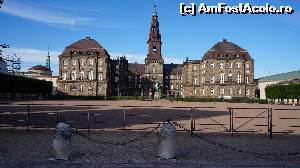 [P09] Palatul Christiansborg » foto by GIN2015*
 - 
<span class="allrVoted glyphicon glyphicon-heart hidden" id="av660670"></span>
<a class="m-l-10 hidden" id="sv660670" onclick="voting_Foto_DelVot(,660670,3497)" role="button">șterge vot <span class="glyphicon glyphicon-remove"></span></a>
<a id="v9660670" class=" c-red"  onclick="voting_Foto_SetVot(660670)" role="button"><span class="glyphicon glyphicon-heart-empty"></span> <b>LIKE</b> = Votează poza</a> <img class="hidden"  id="f660670W9" src="/imagini/loader.gif" border="0" /><span class="AjErrMes hidden" id="e660670ErM"></span>