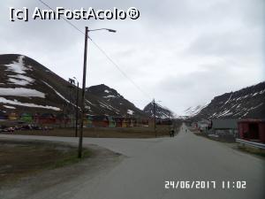 [P53] În Longyearbyen, pe o stradă nenumită » foto by Alina53
 - 
<span class="allrVoted glyphicon glyphicon-heart hidden" id="av989833"></span>
<a class="m-l-10 hidden" id="sv989833" onclick="voting_Foto_DelVot(,989833,3499)" role="button">șterge vot <span class="glyphicon glyphicon-remove"></span></a>
<a id="v9989833" class=" c-red"  onclick="voting_Foto_SetVot(989833)" role="button"><span class="glyphicon glyphicon-heart-empty"></span> <b>LIKE</b> = Votează poza</a> <img class="hidden"  id="f989833W9" src="/imagini/loader.gif" border="0" /><span class="AjErrMes hidden" id="e989833ErM"></span>