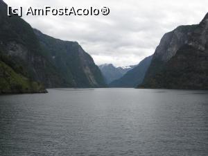 [P43] Naeroyfjord, cel mai îngust fiord din lume.  » foto by Aurici
 - 
<span class="allrVoted glyphicon glyphicon-heart hidden" id="av797841"></span>
<a class="m-l-10 hidden" id="sv797841" onclick="voting_Foto_DelVot(,797841,3499)" role="button">șterge vot <span class="glyphicon glyphicon-remove"></span></a>
<a id="v9797841" class=" c-red"  onclick="voting_Foto_SetVot(797841)" role="button"><span class="glyphicon glyphicon-heart-empty"></span> <b>LIKE</b> = Votează poza</a> <img class="hidden"  id="f797841W9" src="/imagini/loader.gif" border="0" /><span class="AjErrMes hidden" id="e797841ErM"></span>