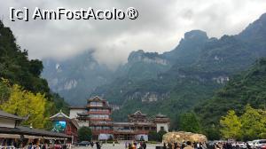 [P27] Aici se cobora din autobuz si se mergea spre telecabina pe traseele B si C » foto by elenaadina
 - 
<span class="allrVoted glyphicon glyphicon-heart hidden" id="av1505627"></span>
<a class="m-l-10 hidden" id="sv1505627" onclick="voting_Foto_DelVot(,1505627,3501)" role="button">șterge vot <span class="glyphicon glyphicon-remove"></span></a>
<a id="v91505627" class=" c-red"  onclick="voting_Foto_SetVot(1505627)" role="button"><span class="glyphicon glyphicon-heart-empty"></span> <b>LIKE</b> = Votează poza</a> <img class="hidden"  id="f1505627W9" src="/imagini/loader.gif" border="0" /><span class="AjErrMes hidden" id="e1505627ErM"></span>