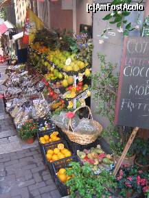 [P21] piata de fructe in Taormina » foto by rsimona
 - 
<span class="allrVoted glyphicon glyphicon-heart hidden" id="av276238"></span>
<a class="m-l-10 hidden" id="sv276238" onclick="voting_Foto_DelVot(,276238,3509)" role="button">șterge vot <span class="glyphicon glyphicon-remove"></span></a>
<a id="v9276238" class=" c-red"  onclick="voting_Foto_SetVot(276238)" role="button"><span class="glyphicon glyphicon-heart-empty"></span> <b>LIKE</b> = Votează poza</a> <img class="hidden"  id="f276238W9" src="/imagini/loader.gif" border="0" /><span class="AjErrMes hidden" id="e276238ErM"></span>