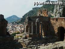 [P22] Taormina - Teatrul grec » foto by Ioana_Ioana
 - 
<span class="allrVoted glyphicon glyphicon-heart hidden" id="av307795"></span>
<a class="m-l-10 hidden" id="sv307795" onclick="voting_Foto_DelVot(,307795,3509)" role="button">șterge vot <span class="glyphicon glyphicon-remove"></span></a>
<a id="v9307795" class=" c-red"  onclick="voting_Foto_SetVot(307795)" role="button"><span class="glyphicon glyphicon-heart-empty"></span> <b>LIKE</b> = Votează poza</a> <img class="hidden"  id="f307795W9" src="/imagini/loader.gif" border="0" /><span class="AjErrMes hidden" id="e307795ErM"></span>