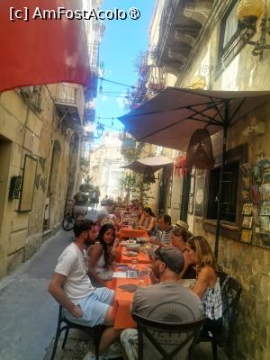 [P13] Restaurantele isi scot in plina strada mesele si scaunele, » foto by dorgo
 - 
<span class="allrVoted glyphicon glyphicon-heart hidden" id="av1508031"></span>
<a class="m-l-10 hidden" id="sv1508031" onclick="voting_Foto_DelVot(,1508031,3509)" role="button">șterge vot <span class="glyphicon glyphicon-remove"></span></a>
<a id="v91508031" class=" c-red"  onclick="voting_Foto_SetVot(1508031)" role="button"><span class="glyphicon glyphicon-heart-empty"></span> <b>LIKE</b> = Votează poza</a> <img class="hidden"  id="f1508031W9" src="/imagini/loader.gif" border="0" /><span class="AjErrMes hidden" id="e1508031ErM"></span>