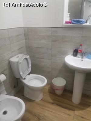 [P05] Camera de baie » foto by dorgo
 - 
<span class="allrVoted glyphicon glyphicon-heart hidden" id="av1508023"></span>
<a class="m-l-10 hidden" id="sv1508023" onclick="voting_Foto_DelVot(,1508023,3509)" role="button">șterge vot <span class="glyphicon glyphicon-remove"></span></a>
<a id="v91508023" class=" c-red"  onclick="voting_Foto_SetVot(1508023)" role="button"><span class="glyphicon glyphicon-heart-empty"></span> <b>LIKE</b> = Votează poza</a> <img class="hidden"  id="f1508023W9" src="/imagini/loader.gif" border="0" /><span class="AjErrMes hidden" id="e1508023ErM"></span>