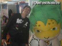 [P02] EXACT mascota Campionatului Mondial de Fotbal 2010 si cu mine la Targul de Turism !!! » foto by RobertCodescu
 - 
<span class="allrVoted glyphicon glyphicon-heart hidden" id="av155457"></span>
<a class="m-l-10 hidden" id="sv155457" onclick="voting_Foto_DelVot(,155457,3511)" role="button">șterge vot <span class="glyphicon glyphicon-remove"></span></a>
<a id="v9155457" class=" c-red"  onclick="voting_Foto_SetVot(155457)" role="button"><span class="glyphicon glyphicon-heart-empty"></span> <b>LIKE</b> = Votează poza</a> <img class="hidden"  id="f155457W9" src="/imagini/loader.gif" border="0" /><span class="AjErrMes hidden" id="e155457ErM"></span>