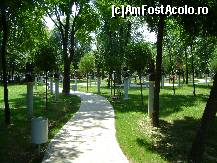 [P21] alee din gradina Valorilor Romanesti » foto by chelie_d
 - 
<span class="allrVoted glyphicon glyphicon-heart hidden" id="av91033"></span>
<a class="m-l-10 hidden" id="sv91033" onclick="voting_Foto_DelVot(,91033,3511)" role="button">șterge vot <span class="glyphicon glyphicon-remove"></span></a>
<a id="v991033" class=" c-red"  onclick="voting_Foto_SetVot(91033)" role="button"><span class="glyphicon glyphicon-heart-empty"></span> <b>LIKE</b> = Votează poza</a> <img class="hidden"  id="f91033W9" src="/imagini/loader.gif" border="0" /><span class="AjErrMes hidden" id="e91033ErM"></span>