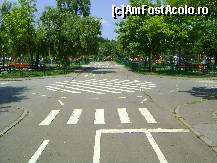 [P09] pista pentru biciclete » foto by chelie_d
 - 
<span class="allrVoted glyphicon glyphicon-heart hidden" id="av90988"></span>
<a class="m-l-10 hidden" id="sv90988" onclick="voting_Foto_DelVot(,90988,3511)" role="button">șterge vot <span class="glyphicon glyphicon-remove"></span></a>
<a id="v990988" class=" c-red"  onclick="voting_Foto_SetVot(90988)" role="button"><span class="glyphicon glyphicon-heart-empty"></span> <b>LIKE</b> = Votează poza</a> <img class="hidden"  id="f90988W9" src="/imagini/loader.gif" border="0" /><span class="AjErrMes hidden" id="e90988ErM"></span>