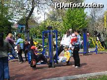 [P07] Alte aparate din sala de fitness in aer liber din parcul Circului...erau si alte categorii de varsta 'calare' pe ele » foto by ileanaxperta*
 - 
<span class="allrVoted glyphicon glyphicon-heart hidden" id="av67508"></span>
<a class="m-l-10 hidden" id="sv67508" onclick="voting_Foto_DelVot(,67508,3511)" role="button">șterge vot <span class="glyphicon glyphicon-remove"></span></a>
<a id="v967508" class=" c-red"  onclick="voting_Foto_SetVot(67508)" role="button"><span class="glyphicon glyphicon-heart-empty"></span> <b>LIKE</b> = Votează poza</a> <img class="hidden"  id="f67508W9" src="/imagini/loader.gif" border="0" /><span class="AjErrMes hidden" id="e67508ErM"></span>