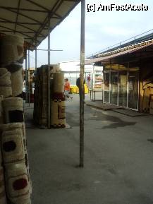 [P05] Complexul comercial Europa - mare saracie... si mizerie » foto by Maria Smeu
 - 
<span class="allrVoted glyphicon glyphicon-heart hidden" id="av73406"></span>
<a class="m-l-10 hidden" id="sv73406" onclick="voting_Foto_DelVot(,73406,3511)" role="button">șterge vot <span class="glyphicon glyphicon-remove"></span></a>
<a id="v973406" class=" c-red"  onclick="voting_Foto_SetVot(73406)" role="button"><span class="glyphicon glyphicon-heart-empty"></span> <b>LIKE</b> = Votează poza</a> <img class="hidden"  id="f73406W9" src="/imagini/loader.gif" border="0" /><span class="AjErrMes hidden" id="e73406ErM"></span>