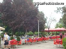 [P01] Una dintre terase pe drumul dinspre Polivalenta catre Oraselul Copiilor » foto by pink_gabi*
 - 
<span class="allrVoted glyphicon glyphicon-heart hidden" id="av87424"></span>
<a class="m-l-10 hidden" id="sv87424" onclick="voting_Foto_DelVot(,87424,3511)" role="button">șterge vot <span class="glyphicon glyphicon-remove"></span></a>
<a id="v987424" class=" c-red"  onclick="voting_Foto_SetVot(87424)" role="button"><span class="glyphicon glyphicon-heart-empty"></span> <b>LIKE</b> = Votează poza</a> <img class="hidden"  id="f87424W9" src="/imagini/loader.gif" border="0" /><span class="AjErrMes hidden" id="e87424ErM"></span>