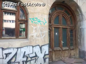 [P16] Școala de Arhitectură, București » foto by Mioritik
 - 
<span class="allrVoted glyphicon glyphicon-heart hidden" id="av1312649"></span>
<a class="m-l-10 hidden" id="sv1312649" onclick="voting_Foto_DelVot(,1312649,3511)" role="button">șterge vot <span class="glyphicon glyphicon-remove"></span></a>
<a id="v91312649" class=" c-red"  onclick="voting_Foto_SetVot(1312649)" role="button"><span class="glyphicon glyphicon-heart-empty"></span> <b>LIKE</b> = Votează poza</a> <img class="hidden"  id="f1312649W9" src="/imagini/loader.gif" border="0" /><span class="AjErrMes hidden" id="e1312649ErM"></span>