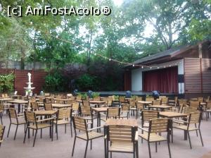 [P05] Pe terasă, Palatul Bragadiru » foto by Mioritik
 - 
<span class="allrVoted glyphicon glyphicon-heart hidden" id="av1365088"></span>
<a class="m-l-10 hidden" id="sv1365088" onclick="voting_Foto_DelVot(,1365088,3511)" role="button">șterge vot <span class="glyphicon glyphicon-remove"></span></a>
<a id="v91365088" class=" c-red"  onclick="voting_Foto_SetVot(1365088)" role="button"><span class="glyphicon glyphicon-heart-empty"></span> <b>LIKE</b> = Votează poza</a> <img class="hidden"  id="f1365088W9" src="/imagini/loader.gif" border="0" /><span class="AjErrMes hidden" id="e1365088ErM"></span>