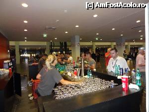 [P06] Barul din sectiunea VIP » foto by Marian Preda
 - 
<span class="allrVoted glyphicon glyphicon-heart hidden" id="av355938"></span>
<a class="m-l-10 hidden" id="sv355938" onclick="voting_Foto_DelVot(,355938,3511)" role="button">șterge vot <span class="glyphicon glyphicon-remove"></span></a>
<a id="v9355938" class=" c-red"  onclick="voting_Foto_SetVot(355938)" role="button"><span class="glyphicon glyphicon-heart-empty"></span> <b>LIKE</b> = Votează poza</a> <img class="hidden"  id="f355938W9" src="/imagini/loader.gif" border="0" /><span class="AjErrMes hidden" id="e355938ErM"></span>