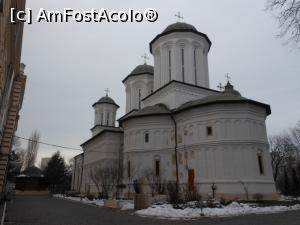 [P17] Mănăstirea Radu Vodă - Biserica, vedere dinspre sud-est. » foto by iulianic
 - 
<span class="allrVoted glyphicon glyphicon-heart hidden" id="av1215831"></span>
<a class="m-l-10 hidden" id="sv1215831" onclick="voting_Foto_DelVot(,1215831,3511)" role="button">șterge vot <span class="glyphicon glyphicon-remove"></span></a>
<a id="v91215831" class=" c-red"  onclick="voting_Foto_SetVot(1215831)" role="button"><span class="glyphicon glyphicon-heart-empty"></span> <b>LIKE</b> = Votează poza</a> <img class="hidden"  id="f1215831W9" src="/imagini/loader.gif" border="0" /><span class="AjErrMes hidden" id="e1215831ErM"></span>