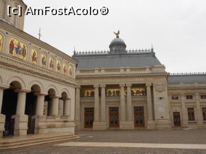[P03] Catedrala Patriarhală - Biserica mare și Palatul Patriarhal. » foto by iulianic
 - 
<span class="allrVoted glyphicon glyphicon-heart hidden" id="av1215817"></span>
<a class="m-l-10 hidden" id="sv1215817" onclick="voting_Foto_DelVot(,1215817,3511)" role="button">șterge vot <span class="glyphicon glyphicon-remove"></span></a>
<a id="v91215817" class=" c-red"  onclick="voting_Foto_SetVot(1215817)" role="button"><span class="glyphicon glyphicon-heart-empty"></span> <b>LIKE</b> = Votează poza</a> <img class="hidden"  id="f1215817W9" src="/imagini/loader.gif" border="0" /><span class="AjErrMes hidden" id="e1215817ErM"></span>