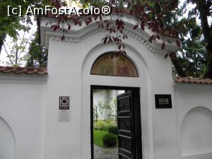 [P44] Shitul D&acirc;rvari - Intrarea. » foto by iulianic
 - 
<span class="allrVoted glyphicon glyphicon-heart hidden" id="av1215858"></span>
<a class="m-l-10 hidden" id="sv1215858" onclick="voting_Foto_DelVot(,1215858,3511)" role="button">șterge vot <span class="glyphicon glyphicon-remove"></span></a>
<a id="v91215858" class=" c-red"  onclick="voting_Foto_SetVot(1215858)" role="button"><span class="glyphicon glyphicon-heart-empty"></span> <b>LIKE</b> = Votează poza</a> <img class="hidden"  id="f1215858W9" src="/imagini/loader.gif" border="0" /><span class="AjErrMes hidden" id="e1215858ErM"></span>