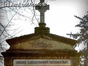 [P02] Cavoul lui Costică Alexandrescu Mandravela. » foto by iulianic
 - 
<span class="allrVoted glyphicon glyphicon-heart hidden" id="av1216032"></span>
<a class="m-l-10 hidden" id="sv1216032" onclick="voting_Foto_DelVot(,1216032,3511)" role="button">șterge vot <span class="glyphicon glyphicon-remove"></span></a>
<a id="v91216032" class=" c-red"  onclick="voting_Foto_SetVot(1216032)" role="button"><span class="glyphicon glyphicon-heart-empty"></span> <b>LIKE</b> = Votează poza</a> <img class="hidden"  id="f1216032W9" src="/imagini/loader.gif" border="0" /><span class="AjErrMes hidden" id="e1216032ErM"></span>