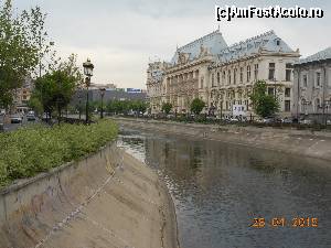 [P12] Bucureşti - Palatul de Justiţie văzut de pe podul din Piaţa Naţiunilor Unite.  » foto by iulianic
 - 
<span class="allrVoted glyphicon glyphicon-heart hidden" id="av612297"></span>
<a class="m-l-10 hidden" id="sv612297" onclick="voting_Foto_DelVot(,612297,3511)" role="button">șterge vot <span class="glyphicon glyphicon-remove"></span></a>
<a id="v9612297" class=" c-red"  onclick="voting_Foto_SetVot(612297)" role="button"><span class="glyphicon glyphicon-heart-empty"></span> <b>LIKE</b> = Votează poza</a> <img class="hidden"  id="f612297W9" src="/imagini/loader.gif" border="0" /><span class="AjErrMes hidden" id="e612297ErM"></span>