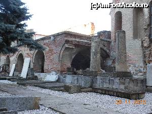 [P04] București - Centrul vechi. Curtea Domnească.  » foto by iulianic
 - 
<span class="allrVoted glyphicon glyphicon-heart hidden" id="av695808"></span>
<a class="m-l-10 hidden" id="sv695808" onclick="voting_Foto_DelVot(,695808,3511)" role="button">șterge vot <span class="glyphicon glyphicon-remove"></span></a>
<a id="v9695808" class=" c-red"  onclick="voting_Foto_SetVot(695808)" role="button"><span class="glyphicon glyphicon-heart-empty"></span> <b>LIKE</b> = Votează poza</a> <img class="hidden"  id="f695808W9" src="/imagini/loader.gif" border="0" /><span class="AjErrMes hidden" id="e695808ErM"></span>