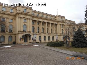 [P21] Palatul Regal - astăzi Muzeu Național de Artă.  » foto by iulianic
 - 
<span class="allrVoted glyphicon glyphicon-heart hidden" id="av711717"></span>
<a class="m-l-10 hidden" id="sv711717" onclick="voting_Foto_DelVot(,711717,3511)" role="button">șterge vot <span class="glyphicon glyphicon-remove"></span></a>
<a id="v9711717" class=" c-red"  onclick="voting_Foto_SetVot(711717)" role="button"><span class="glyphicon glyphicon-heart-empty"></span> <b>LIKE</b> = Votează poza</a> <img class="hidden"  id="f711717W9" src="/imagini/loader.gif" border="0" /><span class="AjErrMes hidden" id="e711717ErM"></span>