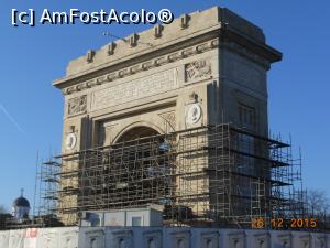 [P07] Arcul de Triumf - Fațada sudică. Medalioanele cu chipurile regale.  » foto by iulianic
 - 
<span class="allrVoted glyphicon glyphicon-heart hidden" id="av711700"></span>
<a class="m-l-10 hidden" id="sv711700" onclick="voting_Foto_DelVot(,711700,3511)" role="button">șterge vot <span class="glyphicon glyphicon-remove"></span></a>
<a id="v9711700" class=" c-red"  onclick="voting_Foto_SetVot(711700)" role="button"><span class="glyphicon glyphicon-heart-empty"></span> <b>LIKE</b> = Votează poza</a> <img class="hidden"  id="f711700W9" src="/imagini/loader.gif" border="0" /><span class="AjErrMes hidden" id="e711700ErM"></span>