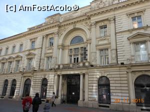 [P25] Clădiri emblematice în capitală - Intrarea principală în Palatul fostei Societăţi de Asigurări Dacia.  » foto by iulianic
 - 
<span class="allrVoted glyphicon glyphicon-heart hidden" id="av715087"></span>
<a class="m-l-10 hidden" id="sv715087" onclick="voting_Foto_DelVot(,715087,3511)" role="button">șterge vot <span class="glyphicon glyphicon-remove"></span></a>
<a id="v9715087" class=" c-red"  onclick="voting_Foto_SetVot(715087)" role="button"><span class="glyphicon glyphicon-heart-empty"></span> <b>LIKE</b> = Votează poza</a> <img class="hidden"  id="f715087W9" src="/imagini/loader.gif" border="0" /><span class="AjErrMes hidden" id="e715087ErM"></span>