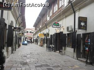 [P18] București - Hanul cu Tei, vechi centru comercial.  » foto by iulianic
 - 
<span class="allrVoted glyphicon glyphicon-heart hidden" id="av1110244"></span>
<a class="m-l-10 hidden" id="sv1110244" onclick="voting_Foto_DelVot(,1110244,3511)" role="button">șterge vot <span class="glyphicon glyphicon-remove"></span></a>
<a id="v91110244" class=" c-red"  onclick="voting_Foto_SetVot(1110244)" role="button"><span class="glyphicon glyphicon-heart-empty"></span> <b>LIKE</b> = Votează poza</a> <img class="hidden"  id="f1110244W9" src="/imagini/loader.gif" border="0" /><span class="AjErrMes hidden" id="e1110244ErM"></span>