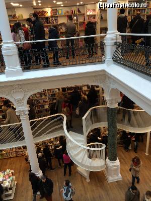 [P12] Carturesti Carusel- O arhitectura surprinzatoare, cu coloane si scari in spirala.  » foto by Floria
 - 
<span class="allrVoted glyphicon glyphicon-heart hidden" id="av604393"></span>
<a class="m-l-10 hidden" id="sv604393" onclick="voting_Foto_DelVot(,604393,3511)" role="button">șterge vot <span class="glyphicon glyphicon-remove"></span></a>
<a id="v9604393" class=" c-red"  onclick="voting_Foto_SetVot(604393)" role="button"><span class="glyphicon glyphicon-heart-empty"></span> <b>LIKE</b> = Votează poza</a> <img class="hidden"  id="f604393W9" src="/imagini/loader.gif" border="0" /><span class="AjErrMes hidden" id="e604393ErM"></span>