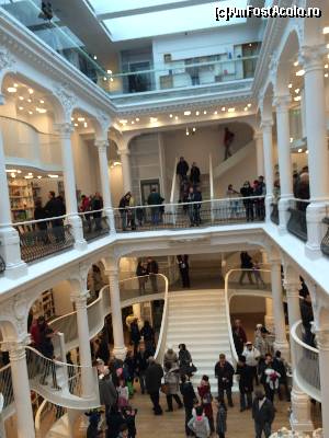 [P13] Carturesti Carusel- Lungul drum de la banca interbelica la libraria moderna. De Familia nu vreau sa-mi amintesc!  » foto by Floria
 - 
<span class="allrVoted glyphicon glyphicon-heart hidden" id="av604396"></span>
<a class="m-l-10 hidden" id="sv604396" onclick="voting_Foto_DelVot(,604396,3511)" role="button">șterge vot <span class="glyphicon glyphicon-remove"></span></a>
<a id="v9604396" class=" c-red"  onclick="voting_Foto_SetVot(604396)" role="button"><span class="glyphicon glyphicon-heart-empty"></span> <b>LIKE</b> = Votează poza</a> <img class="hidden"  id="f604396W9" src="/imagini/loader.gif" border="0" /><span class="AjErrMes hidden" id="e604396ErM"></span>