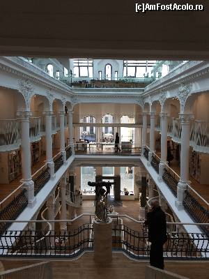 [P24] Carturesti Carusel- Carti, muzica, dichis...  » foto by Floria
 - 
<span class="allrVoted glyphicon glyphicon-heart hidden" id="av604409"></span>
<a class="m-l-10 hidden" id="sv604409" onclick="voting_Foto_DelVot(,604409,3511)" role="button">șterge vot <span class="glyphicon glyphicon-remove"></span></a>
<a id="v9604409" class=" c-red"  onclick="voting_Foto_SetVot(604409)" role="button"><span class="glyphicon glyphicon-heart-empty"></span> <b>LIKE</b> = Votează poza</a> <img class="hidden"  id="f604409W9" src="/imagini/loader.gif" border="0" /><span class="AjErrMes hidden" id="e604409ErM"></span>