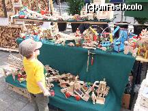 [P06] un stand cu jucarii din lemn, facute de un mester iscusit » foto by recul*
 - 
<span class="allrVoted glyphicon glyphicon-heart hidden" id="av135974"></span>
<a class="m-l-10 hidden" id="sv135974" onclick="voting_Foto_DelVot(,135974,3511)" role="button">șterge vot <span class="glyphicon glyphicon-remove"></span></a>
<a id="v9135974" class=" c-red"  onclick="voting_Foto_SetVot(135974)" role="button"><span class="glyphicon glyphicon-heart-empty"></span> <b>LIKE</b> = Votează poza</a> <img class="hidden"  id="f135974W9" src="/imagini/loader.gif" border="0" /><span class="AjErrMes hidden" id="e135974ErM"></span>