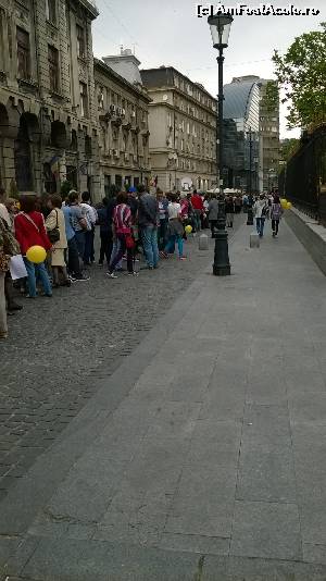 [P02] Coada la BNR, la Noaptea muzeelor :) » foto by arru
 - 
<span class="allrVoted glyphicon glyphicon-heart hidden" id="av643416"></span>
<a class="m-l-10 hidden" id="sv643416" onclick="voting_Foto_DelVot(,643416,3511)" role="button">șterge vot <span class="glyphicon glyphicon-remove"></span></a>
<a id="v9643416" class=" c-red"  onclick="voting_Foto_SetVot(643416)" role="button"><span class="glyphicon glyphicon-heart-empty"></span> <b>LIKE</b> = Votează poza</a> <img class="hidden"  id="f643416W9" src="/imagini/loader.gif" border="0" /><span class="AjErrMes hidden" id="e643416ErM"></span>