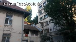 [P08] Cu bastonul prin Bucuresti - case cu povesti » foto by mishu
 - 
<span class="allrVoted glyphicon glyphicon-heart hidden" id="av789011"></span>
<a class="m-l-10 hidden" id="sv789011" onclick="voting_Foto_DelVot(,789011,3511)" role="button">șterge vot <span class="glyphicon glyphicon-remove"></span></a>
<a id="v9789011" class=" c-red"  onclick="voting_Foto_SetVot(789011)" role="button"><span class="glyphicon glyphicon-heart-empty"></span> <b>LIKE</b> = Votează poza</a> <img class="hidden"  id="f789011W9" src="/imagini/loader.gif" border="0" /><span class="AjErrMes hidden" id="e789011ErM"></span>