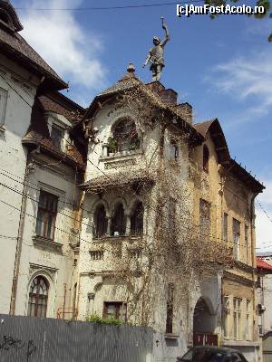 P13 [APR-2015] Din această fotografie ne putem da seama cât de frumoasă era casa de pe Strada Episcopul Radu nr. 29