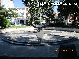 [P02] Km 0, roza vanturilor cu zodiac.  » foto by elviramvio
 - 
<span class="allrVoted glyphicon glyphicon-heart hidden" id="av686438"></span>
<a class="m-l-10 hidden" id="sv686438" onclick="voting_Foto_DelVot(,686438,3511)" role="button">șterge vot <span class="glyphicon glyphicon-remove"></span></a>
<a id="v9686438" class=" c-red"  onclick="voting_Foto_SetVot(686438)" role="button"><span class="glyphicon glyphicon-heart-empty"></span> <b>LIKE</b> = Votează poza</a> <img class="hidden"  id="f686438W9" src="/imagini/loader.gif" border="0" /><span class="AjErrMes hidden" id="e686438ErM"></span>