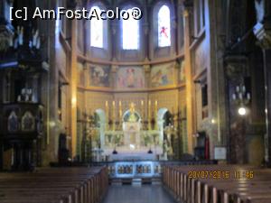 [P04] Vedere din ușa spre altar.  » foto by elviramvio
 - 
<span class="allrVoted glyphicon glyphicon-heart hidden" id="av772867"></span>
<a class="m-l-10 hidden" id="sv772867" onclick="voting_Foto_DelVot(,772867,3511)" role="button">șterge vot <span class="glyphicon glyphicon-remove"></span></a>
<a id="v9772867" class=" c-red"  onclick="voting_Foto_SetVot(772867)" role="button"><span class="glyphicon glyphicon-heart-empty"></span> <b>LIKE</b> = Votează poza</a> <img class="hidden"  id="f772867W9" src="/imagini/loader.gif" border="0" /><span class="AjErrMes hidden" id="e772867ErM"></span>