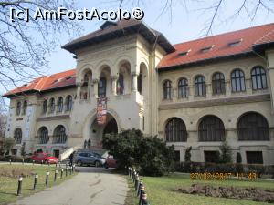 [P07] Intrarea principală a Muzeului de Geologie » foto by elviramvio
 - 
<span class="allrVoted glyphicon glyphicon-heart hidden" id="av837611"></span>
<a class="m-l-10 hidden" id="sv837611" onclick="voting_Foto_DelVot(,837611,3511)" role="button">șterge vot <span class="glyphicon glyphicon-remove"></span></a>
<a id="v9837611" class=" c-red"  onclick="voting_Foto_SetVot(837611)" role="button"><span class="glyphicon glyphicon-heart-empty"></span> <b>LIKE</b> = Votează poza</a> <img class="hidden"  id="f837611W9" src="/imagini/loader.gif" border="0" /><span class="AjErrMes hidden" id="e837611ErM"></span>