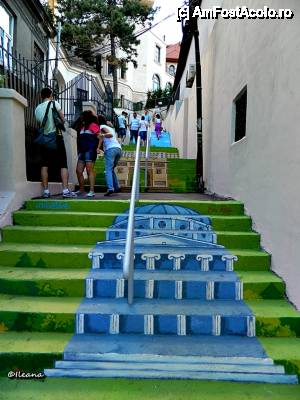 [P11] Str. Xenofon din Bucuresti, pictata pe trepte, aici fiind Ateneul Roman, mai sus Arcul de Triumf, apoi Muzeul Nat. de Arta si Mausoleul din Parcul Carol, etc, terminand cu Casa Pooporului in cel mai inalt punct al sau » foto by ileanaxperta*
 - 
<span class="allrVoted glyphicon glyphicon-heart hidden" id="av528539"></span>
<a class="m-l-10 hidden" id="sv528539" onclick="voting_Foto_DelVot(,528539,3511)" role="button">șterge vot <span class="glyphicon glyphicon-remove"></span></a>
<a id="v9528539" class=" c-red"  onclick="voting_Foto_SetVot(528539)" role="button"><span class="glyphicon glyphicon-heart-empty"></span> <b>LIKE</b> = Votează poza</a> <img class="hidden"  id="f528539W9" src="/imagini/loader.gif" border="0" /><span class="AjErrMes hidden" id="e528539ErM"></span>