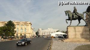 [P13] Piata Revolutiei, pe artera Calea Victoriei.  » foto by zuftim
 - 
<span class="allrVoted glyphicon glyphicon-heart hidden" id="av546064"></span>
<a class="m-l-10 hidden" id="sv546064" onclick="voting_Foto_DelVot(,546064,3511)" role="button">șterge vot <span class="glyphicon glyphicon-remove"></span></a>
<a id="v9546064" class=" c-red"  onclick="voting_Foto_SetVot(546064)" role="button"><span class="glyphicon glyphicon-heart-empty"></span> <b>LIKE</b> = Votează poza</a> <img class="hidden"  id="f546064W9" src="/imagini/loader.gif" border="0" /><span class="AjErrMes hidden" id="e546064ErM"></span>