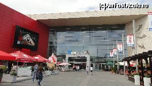 [P31] Intrare Galaxy A. F. I. Palace Cotroceni » foto by zuftim
 - 
<span class="allrVoted glyphicon glyphicon-heart hidden" id="av546107"></span>
<a class="m-l-10 hidden" id="sv546107" onclick="voting_Foto_DelVot(,546107,3511)" role="button">șterge vot <span class="glyphicon glyphicon-remove"></span></a>
<a id="v9546107" class=" c-red"  onclick="voting_Foto_SetVot(546107)" role="button"><span class="glyphicon glyphicon-heart-empty"></span> <b>LIKE</b> = Votează poza</a> <img class="hidden"  id="f546107W9" src="/imagini/loader.gif" border="0" /><span class="AjErrMes hidden" id="e546107ErM"></span>